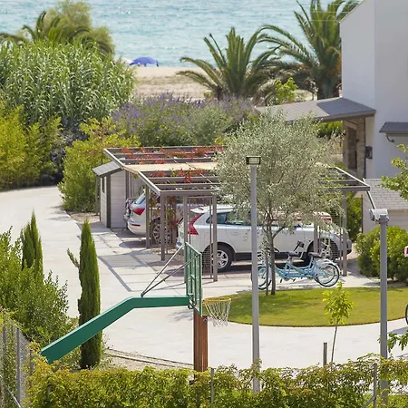 Apartament Ammouda *